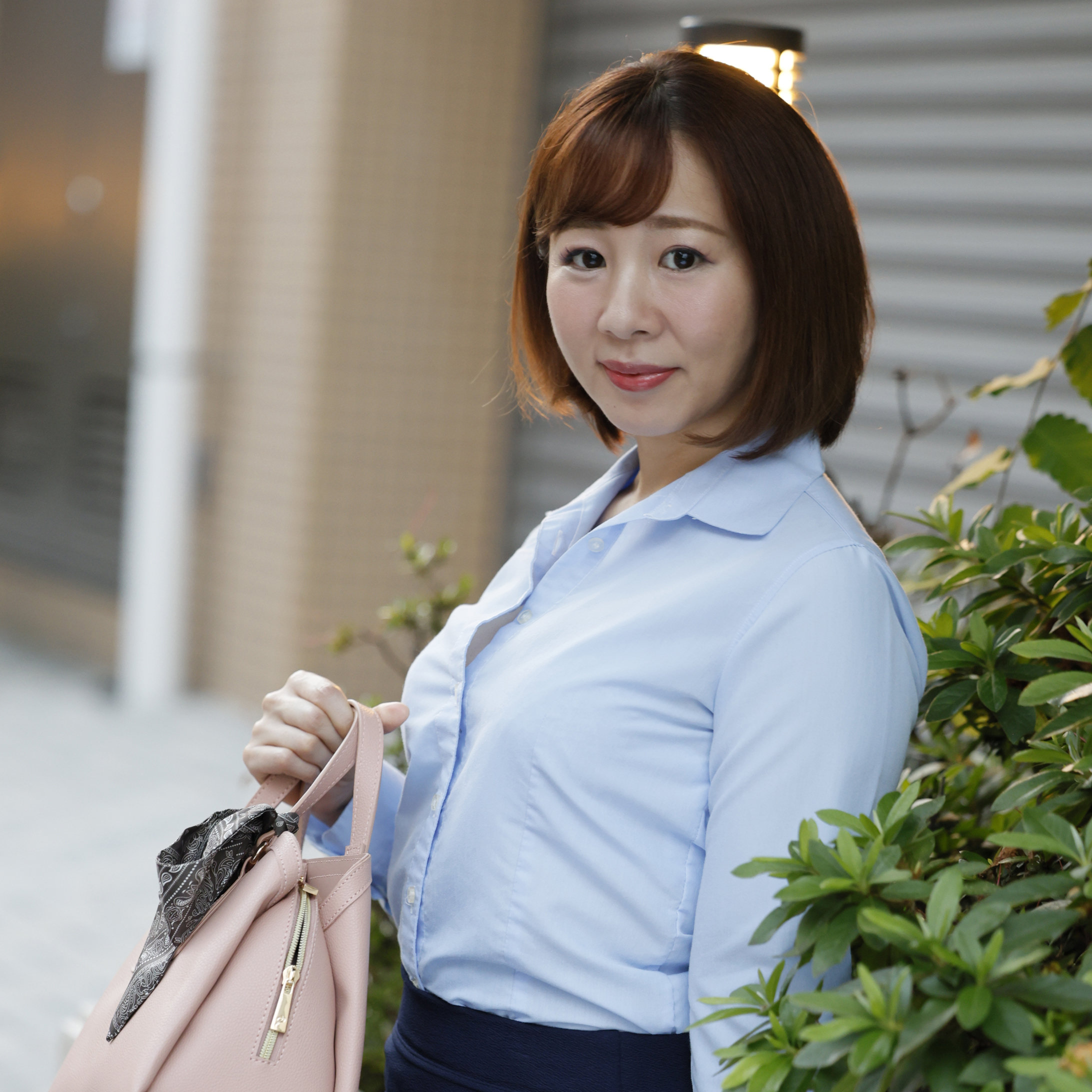 【種付けプレス中出し】　gjkz651　イロハ　　素人熟女図鑑